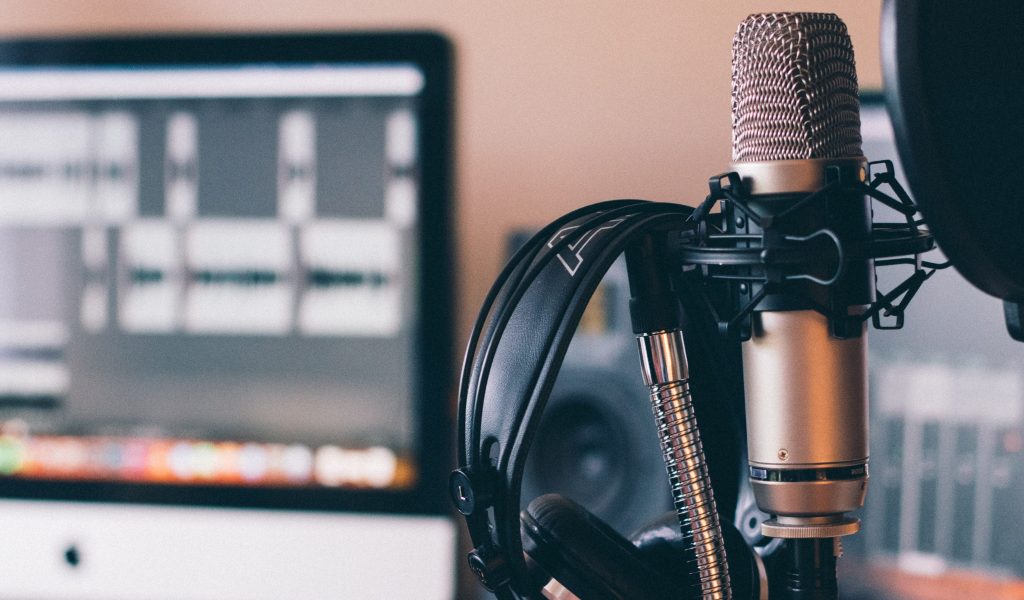 Podcast marketing – dlaczego warto go wykorzystać w strategii marketingowej?