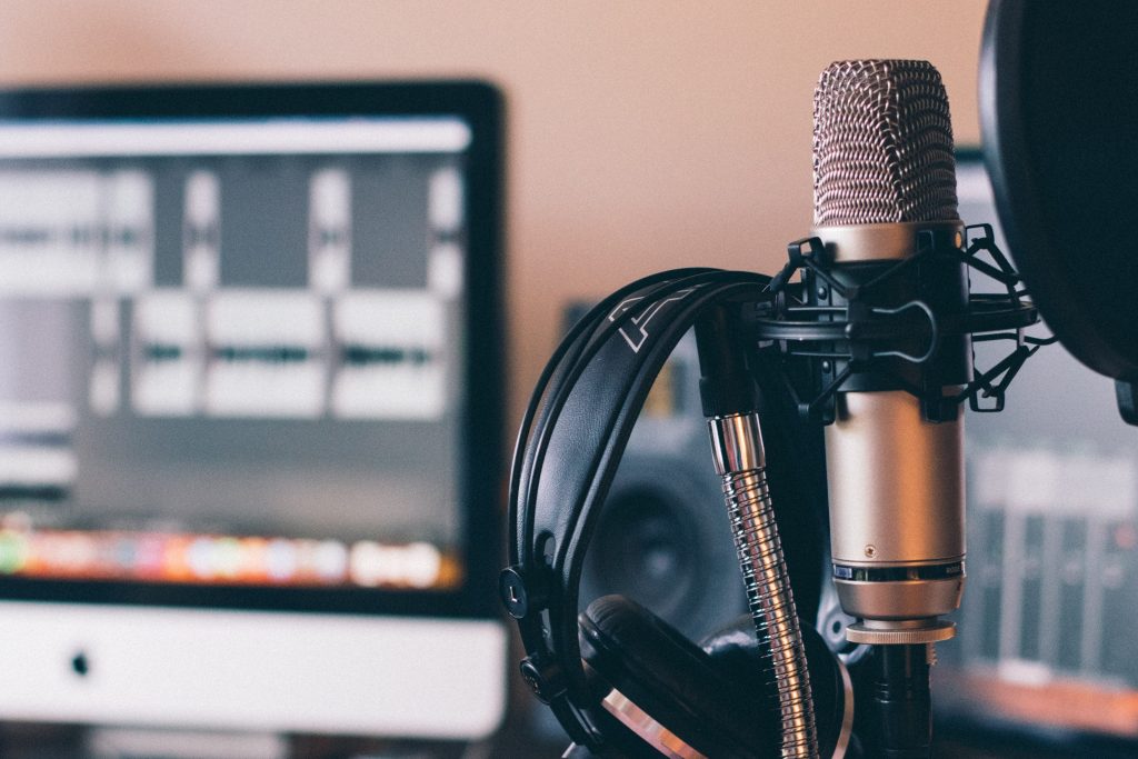 Podcast marketing – dlaczego warto go wykorzystać w strategii marketingowej?