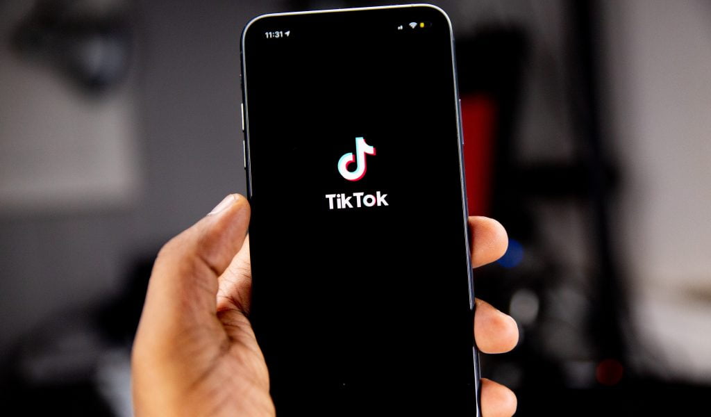 Czym jest TikTok i dlaczego warto na nim być?