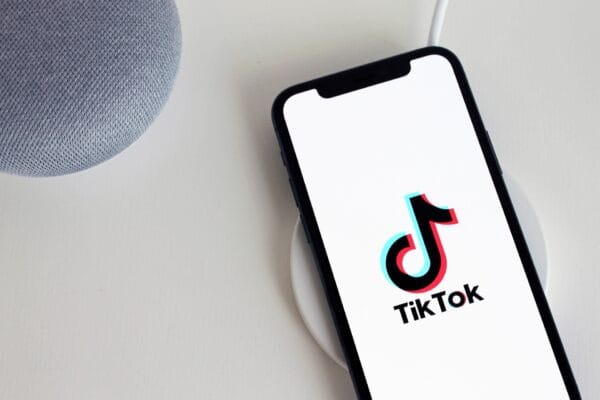 TikTok jako medium społecznościowe